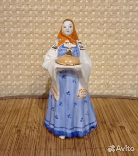 Фарфоровые статуэтки