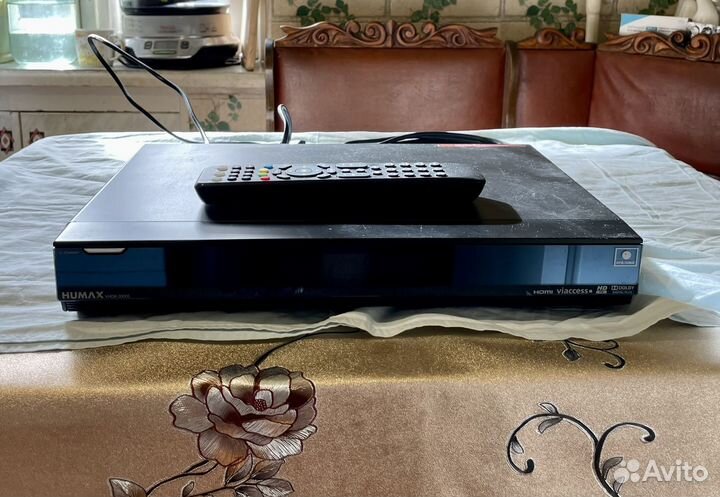 Спутниковый ресивер Humax vhdr-3000S