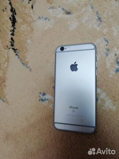 Телефон iPhone 6s