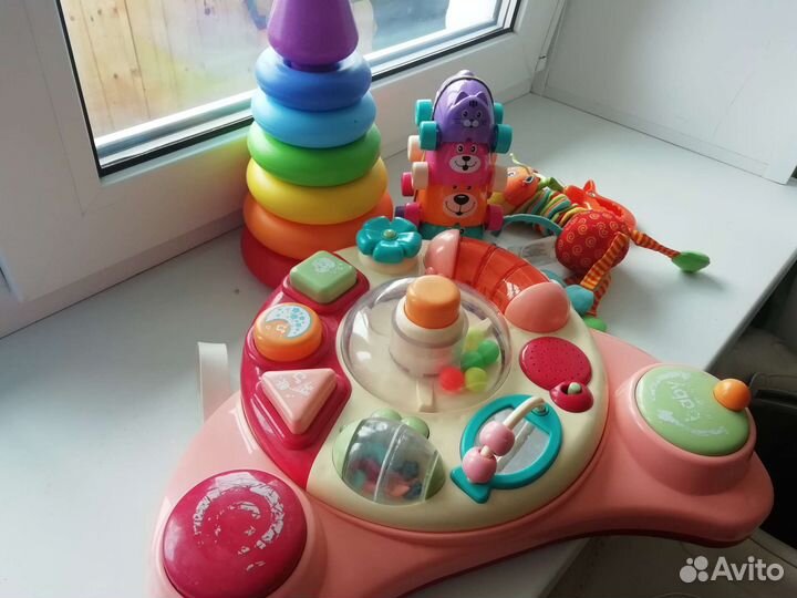 Развивающие игрушки для малышей