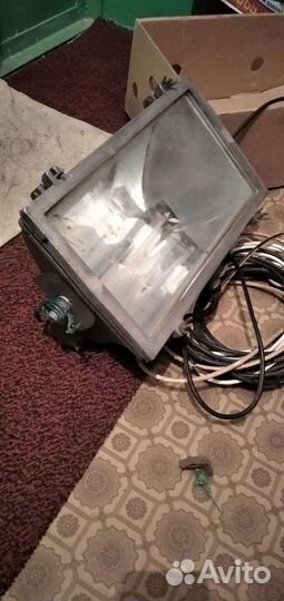 Прожектор уличный