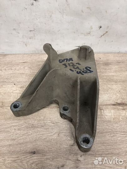 Кронштейн задней опоры Astra j МКПП
