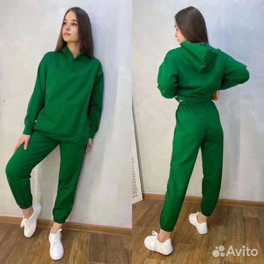 Спортивный костюм