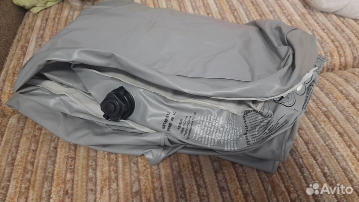 Матрас надувной односпальный Quechua