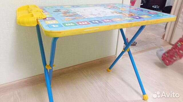 Детский стол и стул