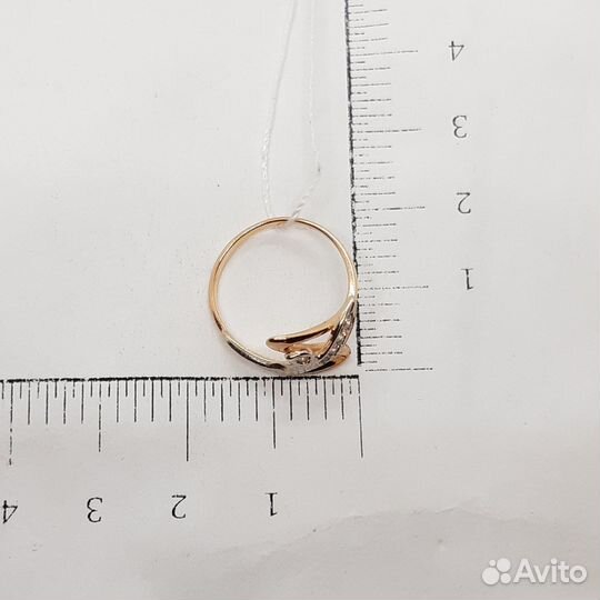 Золотое кольцо с камнем 16,5р
