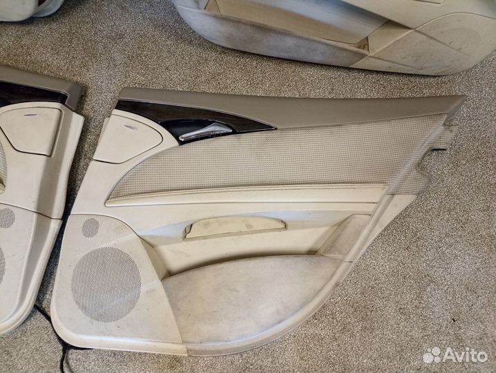 Обшивка двери для Mercedes Benz W211