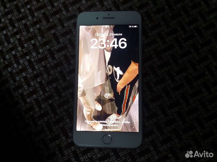 Телефон iPhone 8 plus