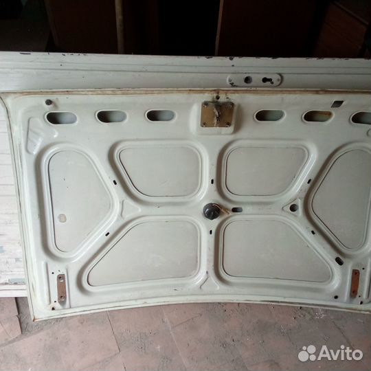 Крышка багажника 31029