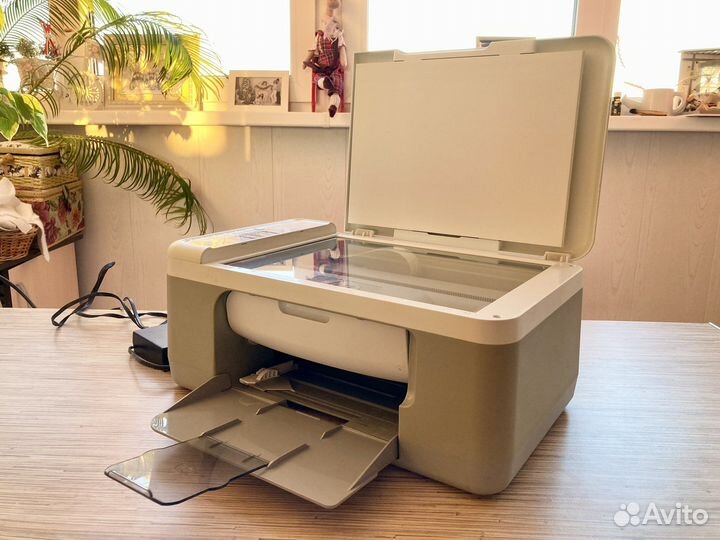 Цветной принтер мфу Deskjet F2240