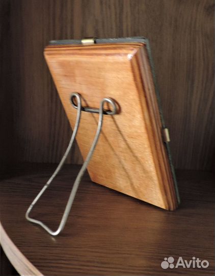 Зеркало настенное в раме