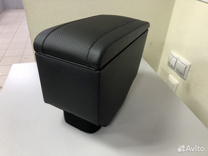 Бар подлокотник Kia Rio 3 c 2010 по 2017 г