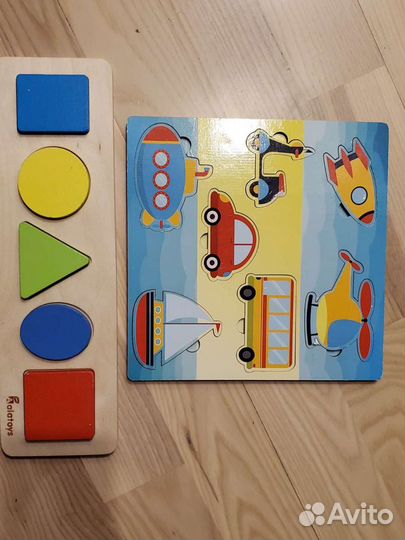 Деревяные вкладыши и сортёр, кубики, неваляшка