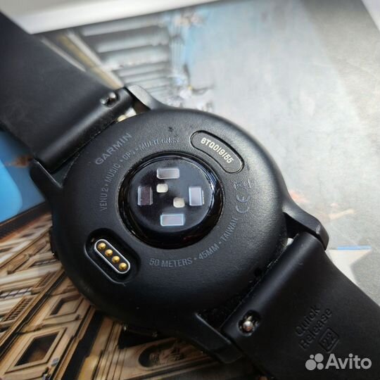 Часы Garmin Venu 2 черные с серым безелем