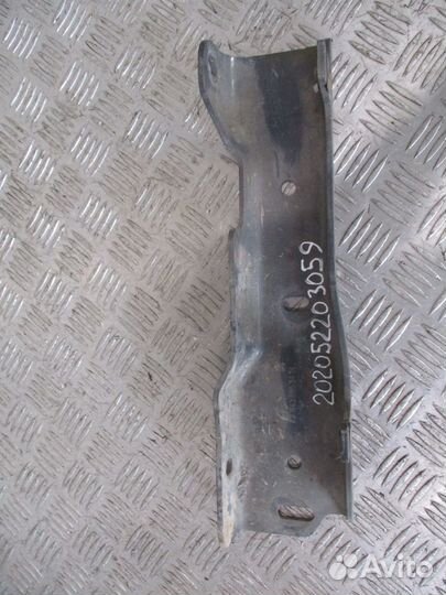 Кронштейн переднего бампера Mercedes-Benz A9438853