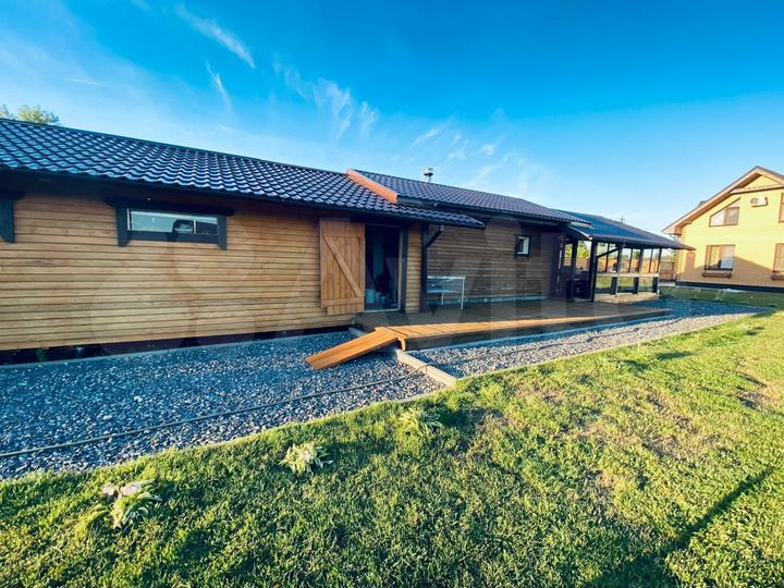 Дом 182 м² на участке 15 сот.