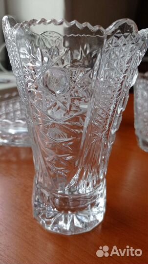 Хрустальные вазы, салатники, конфетница и другое