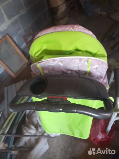 Прогулочная коляска