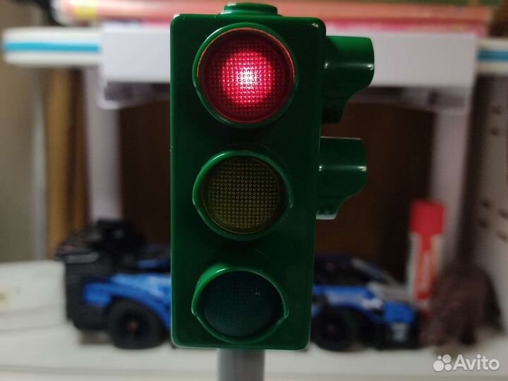 Светофор игрушка