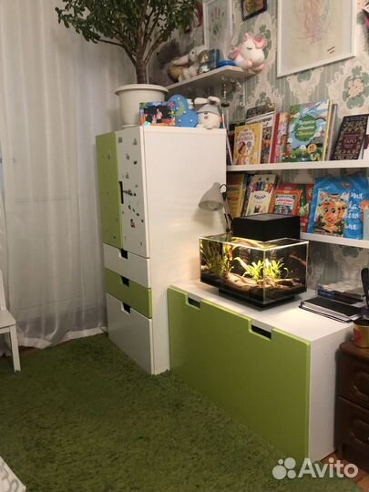 Кровать. Шкафы. Мольберт. IKEA