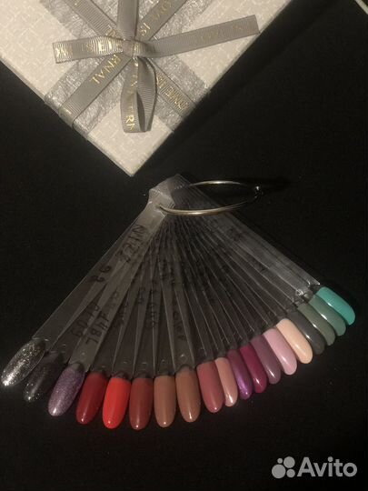 Модель на маникюр с покрытием гель лак