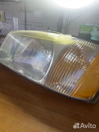 Фара передняя левая Hyundai Accent