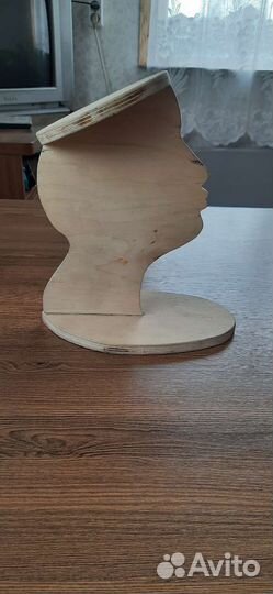 Подставка для шапок