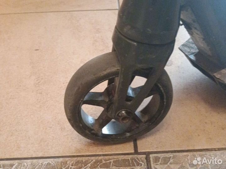 Трюковой самокат Versatyl Bloody mary