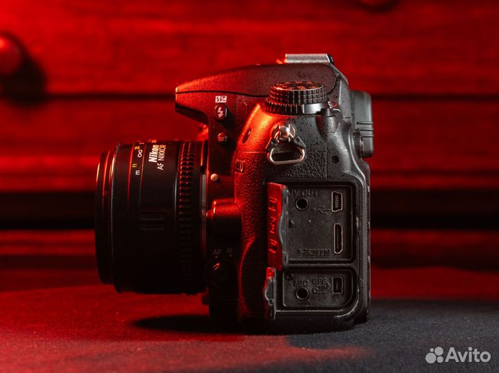 Фотоаппарат Nikon D7000 + Nikkor 50mm 1:1.8