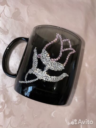Кружка с декором из кристаллов Сваровски 