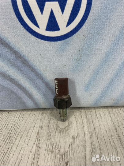 Датчик заднего хода Volkswagen polo 5