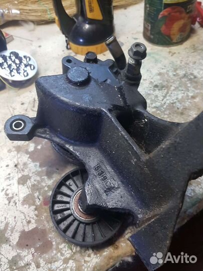 Насос гура на Iran Samand 1.8