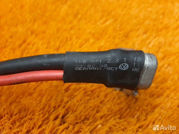 Клемма плюсовая Audi A3 8P caxc 2009