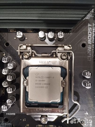 Материнская плата