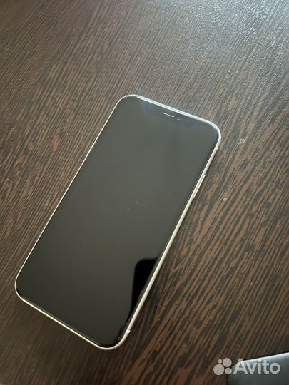 iPhone 11, 256 ГБ