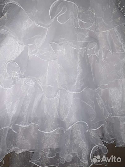 Платье белое