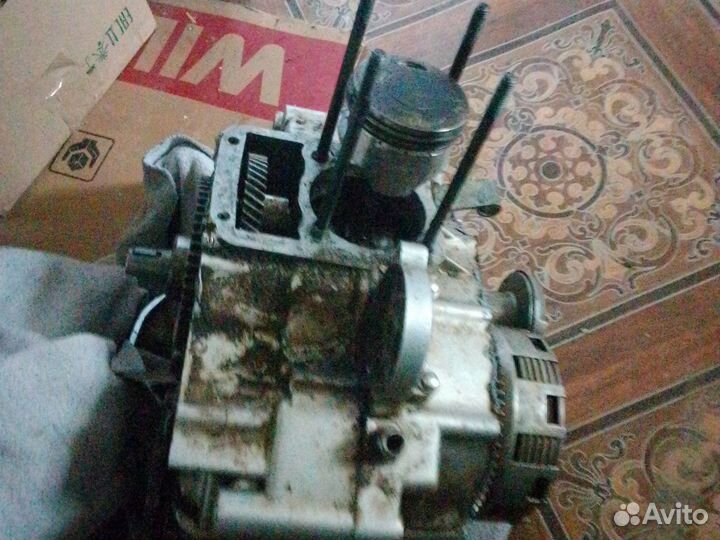 Продаю 200 куб мотор мотоцикле порш группа новая