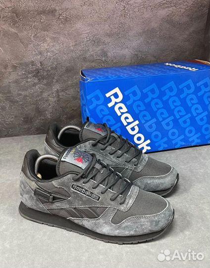 Кроссовки Reebok спортивные