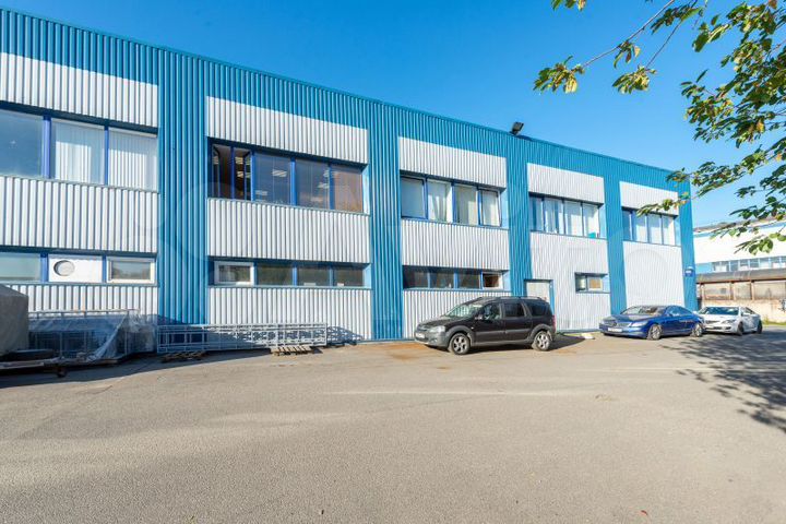 2491м² склад у м.Комендантский проспект