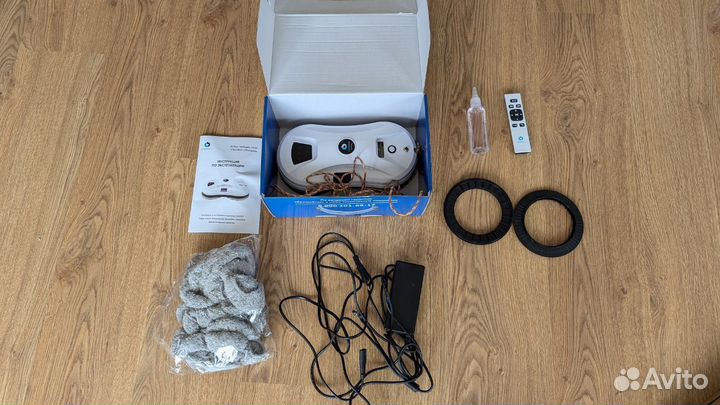 Аренда Робот мойщик окон с распылителем