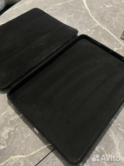 Чехол на iPad Air 2022