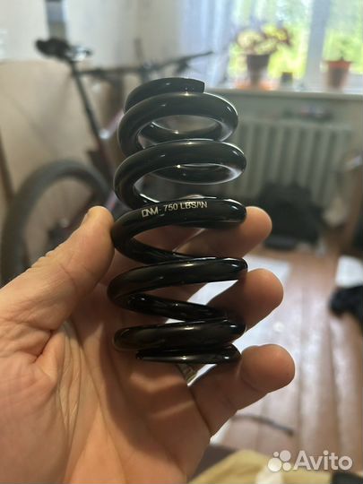 Продам пружину для заднего амортизатора