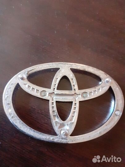 Эмблема тойота