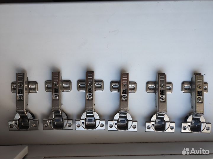 Петли мебельные с доводчиком blum