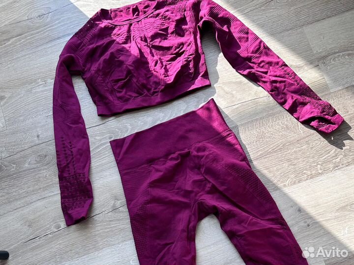 Костюм для йоги и фитнеса