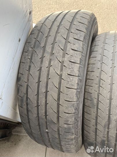 Toyo NanoEnergy 3 215/60 R16