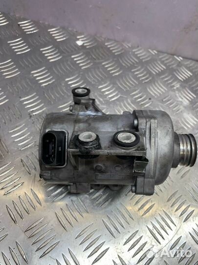 Водяная помпа BMW 5 E60/E61 2006 7586924