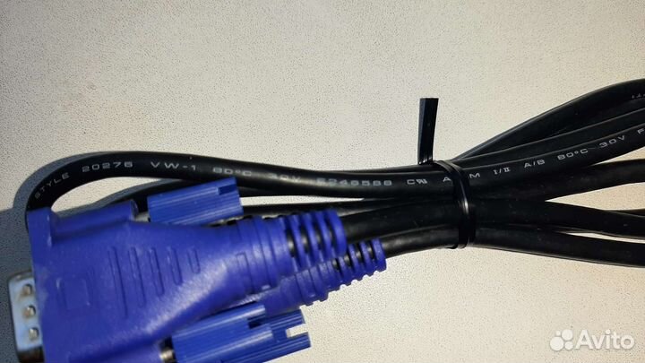 Кабель для компьютера VGA