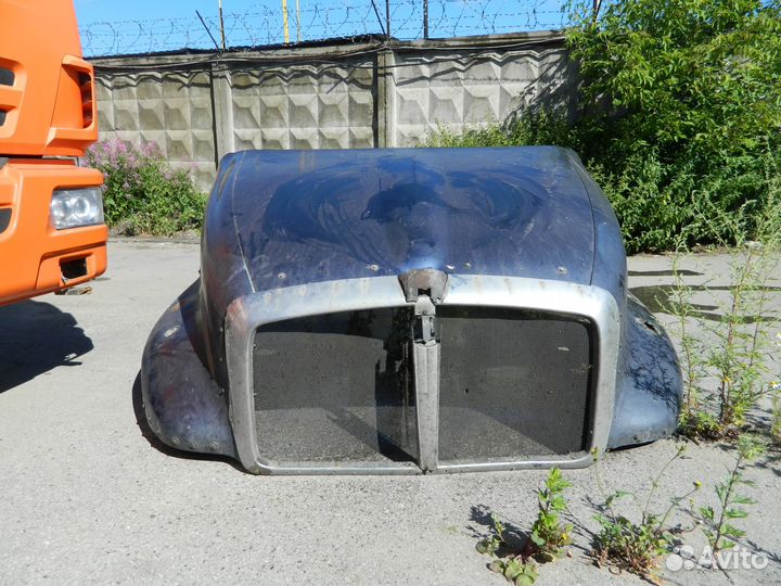 Капот на Кенворд Т2000