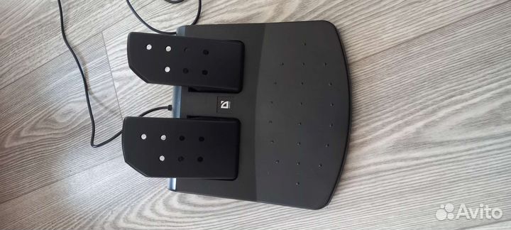 Игровой руль defender forsage gtr